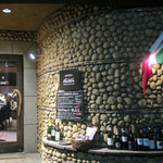 OSTERIA dieci - エントランス