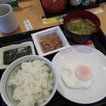 なか卯 - 目玉焼き納豆朝定食