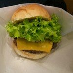  ハラカラ。 三軒茶屋店 - チェダーチーズバーガー