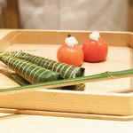 富小路 やま岸 - シュガートマト、グジ粽