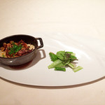 レストラン 間 - 桜海老とホタルイカ御飯、山うどのピクルス