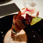 レストラン 間 - アミューズのフォアグラクレープ
      かわいすぎる〜♡