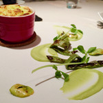 レストラン 間 - そら豆と蟹のスフレ
                                