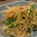 備長炭火ホルモン焼 しちりん - 料理写真:日替わりの100円メニューです。