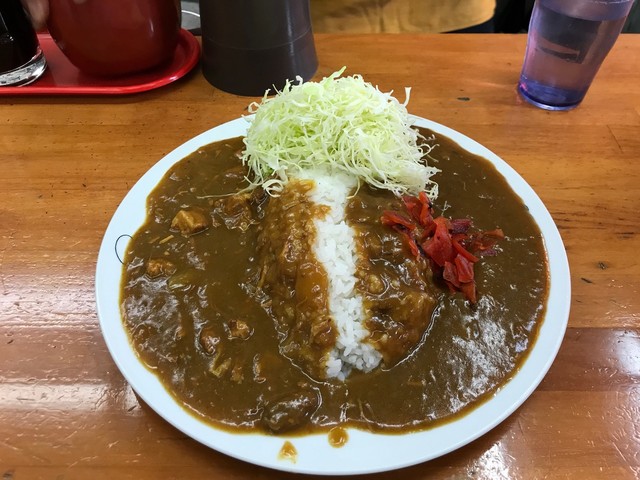 カレーと千切りキャベツはベストカップル By Kazs59 移転 中栄 ナカエイ 築地市場 カレーライス 食べログ