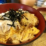 とんかつ おさむ - カツ丼（８５０円）