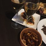 贅沢肉バルとワイン 肉バル29 新宿本店 - 