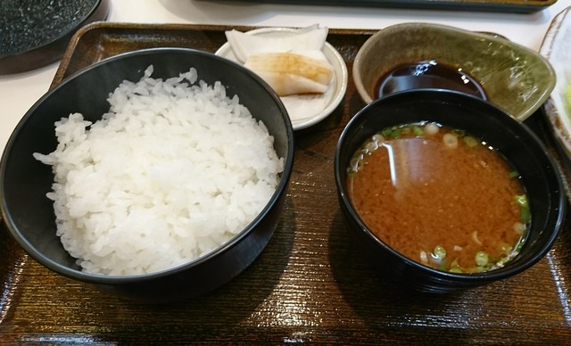 おざわとんかつ>