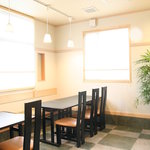 Sushi Kappou Yanagi - テーブル席（１０名様まで）　