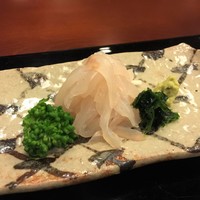 懐石 辻留 - 向付：鮃昆布締め