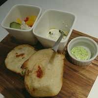 ザ・ステーキハウス - ハンバーグステーキ 3500円 肉厚だが肉汁はほとんどなく、ウエルダンの仕上がりにがっかりする。