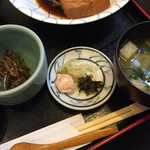 鮮菜家 - 味噌汁・小鉢・お漬物
