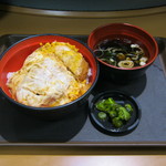 名代 富士そば - ｢かつ丼｣です｡2017/05