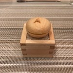 SUGALABO - 生からすみと卵黄の最中