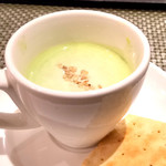 創作イタリアン Gemelli - 前菜 グリーンピースのポタージュ