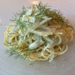 カーサ・デル・チーボ - 八戸産 シラウオと茴香の冷製スパッゲッティーニ オレンジの香り