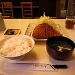 とんかつ かつ膳 - ロースカツ定食