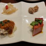 翠園 - ランチコース2品目、前菜盛り合わせ、みんな美味しいけど蒸し鶏が絶品！