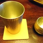 お宿 うち山 - 錫のビールグラスとお猪口