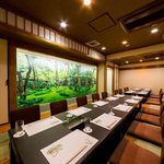 Sukiyaki shabu shabu kaiseki ryouri azuki - ２０名までの大広間。各種ご宴会にご利用ください。