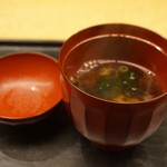 白 - 味噌汁