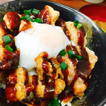 タマリ - ミックス唐揚げ丼¥720(税込)+半熟玉子¥50(税込)
2017/5現在