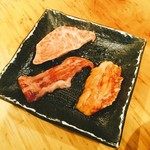 立喰い焼肉 治郎丸 - 