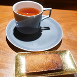 TACUBO - ハーブティとフィナンシェ