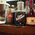 カルボニエラ デル トロ - カウンターの上