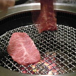 焼肉チャンピオン - みすじ焼きしゃぶをあぶる