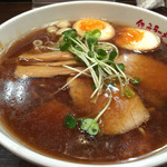 伝承ラーメン 北都 - 醤油ラーメン 煮卵付 900円