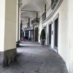 Antonelli 2009 SNC - 回廊にある店