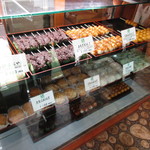 柏倉製菓 - 商品の陳列