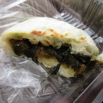 柏倉製菓 - 野沢菜おやき　中身