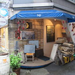 Trattoria Baffo - 店頭