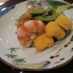 青華こばやし - 29年5月　前菜　宮古島茶豆、鱧棒寿司、車海老、玉子フライ