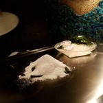 八王子うかい亭 - たんまりとてんこ盛りの「鮑の岩塩蒸し」