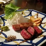 うかい特選牛ステーキ「サーロイン」と「イチボ」