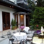 八王子うかい亭 - 中庭の様子