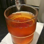 横浜らーめん 源泉 - ドリンク写真:お茶。