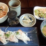 ぶり屋 - ハーフ＆ハーフセット（864円）とろけます