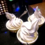 レインボー - 料理写真:ソフトクリーム
