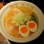 麺屋 武志道 - ・「塩ラーメン(\770)」＋「味玉(\100)」