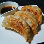 逸品坊 - 黒豚100％餃子　390円