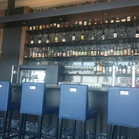 R restaurant & bar - 