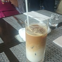 R restaurant & bar - 