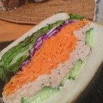 食パン専門店 利 - ツナサラダとにんじんラペ  
