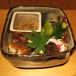 器楽亭 - 鯖寿司 蒸し鮑 ばってら 和牛ほほ肉のスモーク  真子鰈の南蛮漬け 切り干しじゃこ 蕗味噌