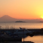 レストラン ラ・マーレ - 夕陽と江ノ島と富士山