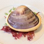 レストラン ラ・マーレ - 蛤燻製バター焼(オープン前)